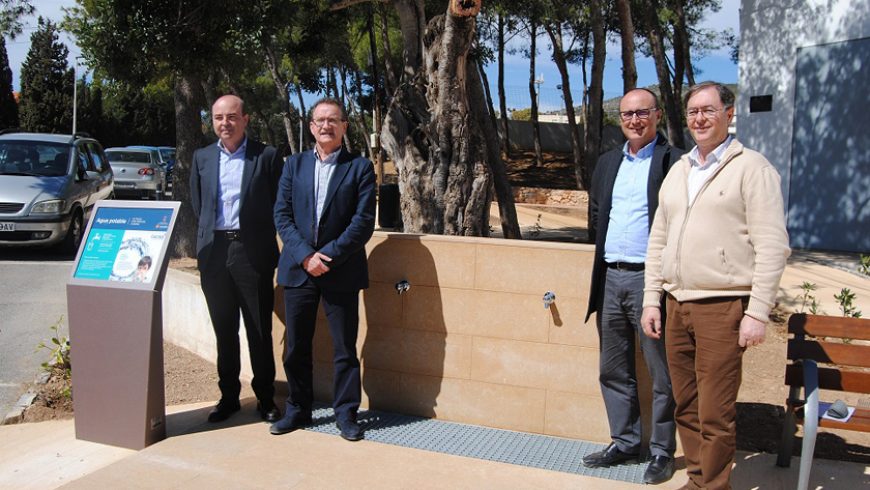 El Ayuntamiento de Alcalà-Alcossebre y FACSA inauguran dos nuevas fuentes de osmosis