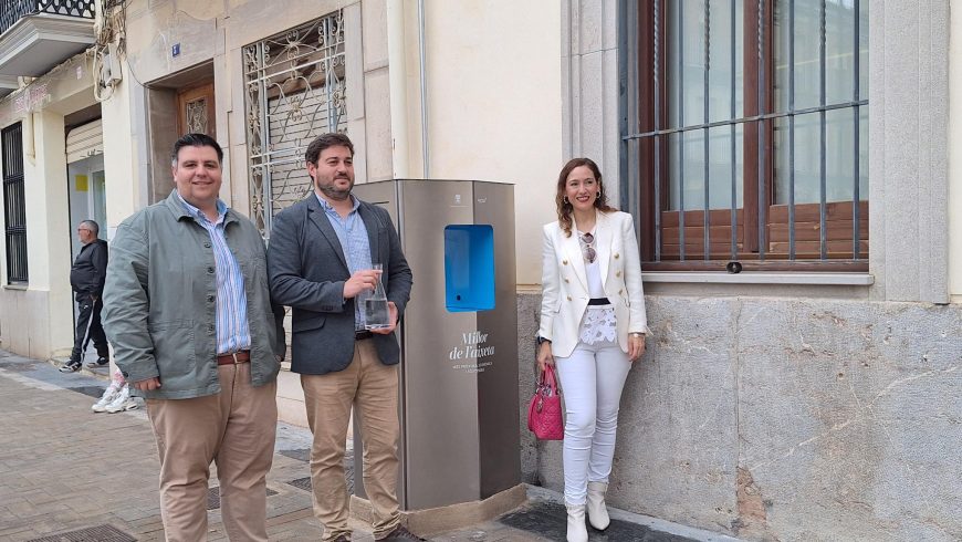 Facsa impulsa en Nules una nueva fuente pública de agua filtrada y refrigerada que promueve el consumo responsable y sostenible